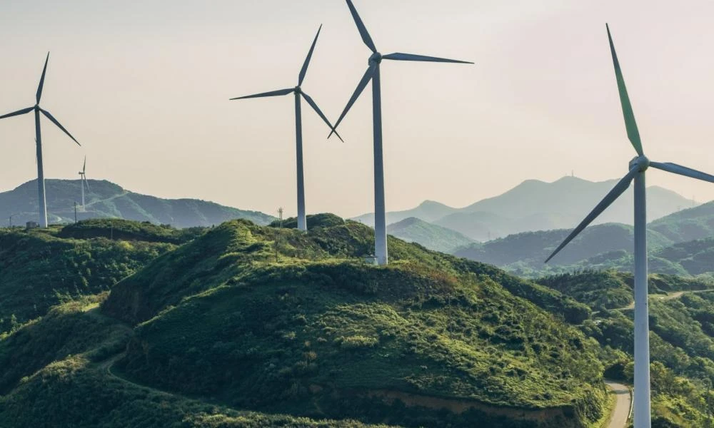 Από ανανεώσιμες πηγές προήλθε το 30% της ενέργειας το 2023